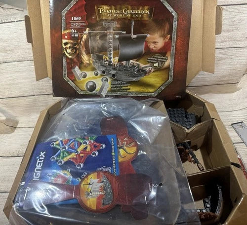 Mega Bloks Pirates of the Caribbean at World's End #1069 Set Open Box See Pics!