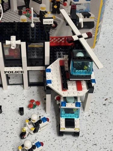 LEGO Town: Police Command Base (6386) Missing Pieces* Vintage Retired