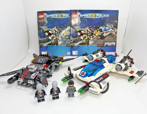 LEGO Space Police 5973 Hyperspeed Pursuit - 99% complete