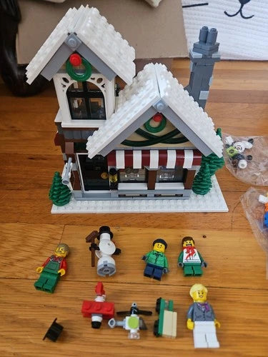 LEGO Winter Toy Shop (10249) Winter Village Incomplete + 2021 Advent *READ DESC*