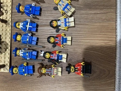 Lego Western Lot, 6746+ 16 Cavalry, and Indian figs