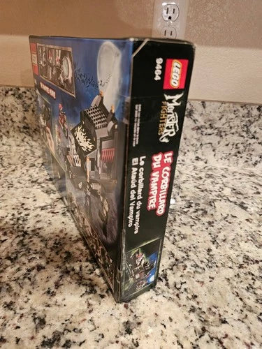 MEOW The Vampyre Hearse Monster 9464 Fighters New Factory Sealed 2012