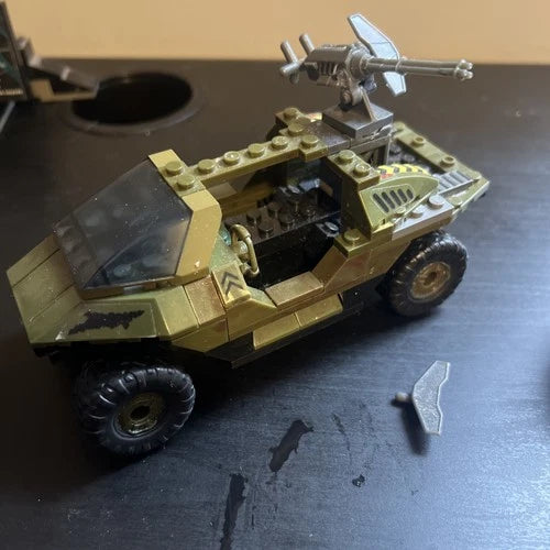 Mega Bloks Halo Original UNSC Warthog 96805 - 99% complete - broken part