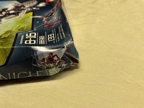 LEGO BIONICLE: Vultraz (8698) New In Box-Damaged Box