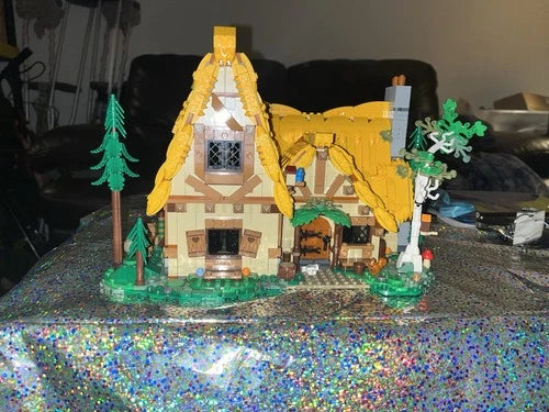 Lego Snow White’s Cabin