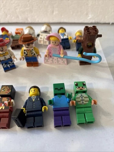 LEGO Minifigure Lot 27 Assorted Mixed Characters. Toy Story Star Wars Marvel
