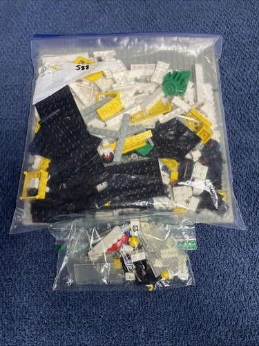 LEGO Town 588 Police Headquarters 100% Complete