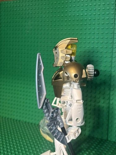 LEGO BIONICLE: Takanuva (8596) Figure Only Kanohi Avohkii Rare