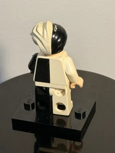 MEOW Two-Face 7781 Minifigure Batman with White Hips (read Description!!!)