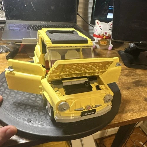 LEGO 10271 Creator Expert Fiat 500 Yellow Vintage Car Set 960pcs Retired