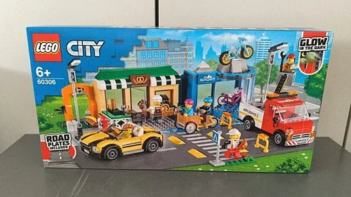 LEGO City Shopping Street 60306 533 Pieces New Sealed