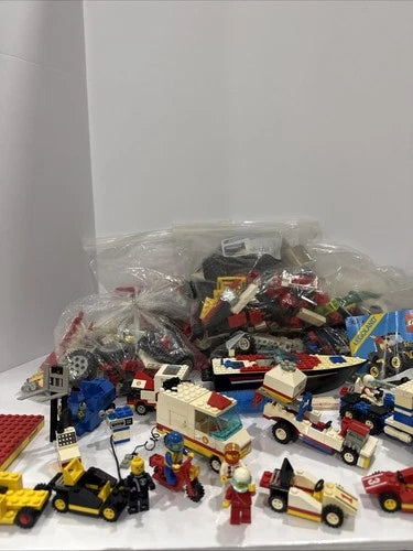 LEGO Vintage - City Lot - Figures, Vehicles, Pieces And Parts Shell 80s 90s