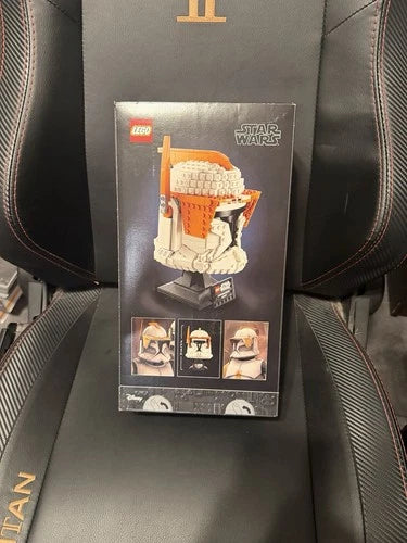 MEOW Star Wars Clone Commander Cody Helmet 75350 766 pcs 18+ Display Stand