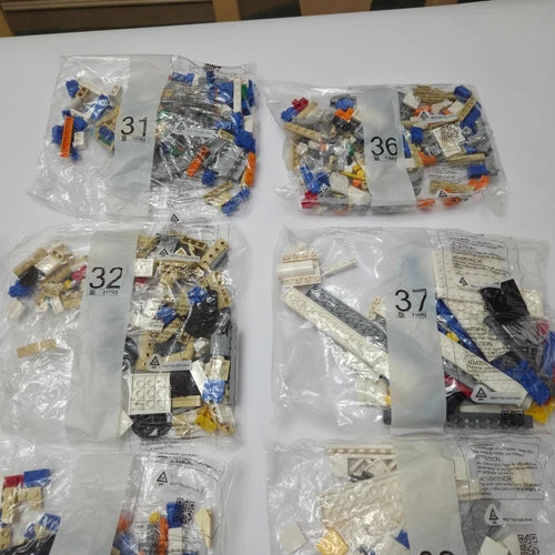 LEGO Real Madrid Santiago Bernabéu Stadium 10299 INCOMPLETE