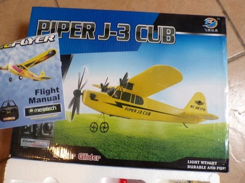 RC PIPER J-3 CUB FX #FX803 EASY TO FLY NEW LIGHT WEIGHT SUPER GLIDER