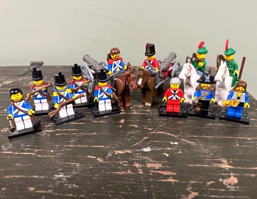 LEGO Minifigure Lot Soldiers & Pirate w/ Horses Cannons Weapons early 1990s