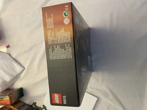 Lego 10015 GREEN PASSENGER WAGON NEW IN FACTORY SEALED BOX