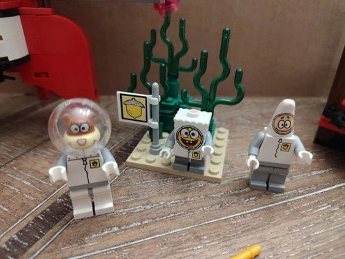 MEOW Set 3831 SpongeBob Rocket Ride 99.99% Complete With 3 Minifigures