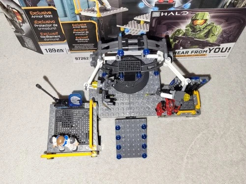 Halo Mega Bloks UNSC Infinity Armor Bay Set 97262 Complete w/ Figures