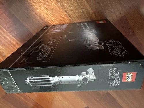 MEOW Star Wars Luke Skywalker's Lightsaber 40483 173pcs 18+ Retired 2021