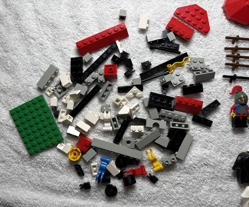 Lego Castle Vintage Sets Lot 6021 6035 6041 Incomplete Parts & Minifigs