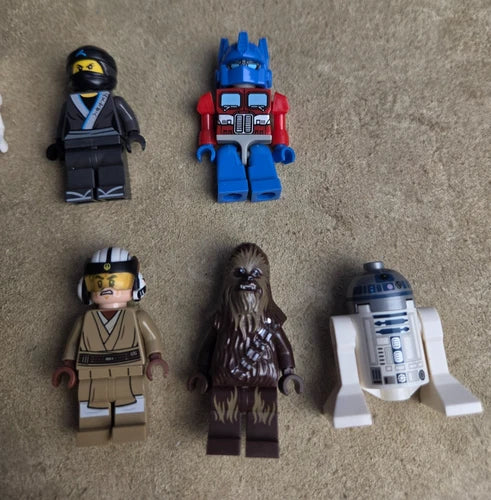 LEGO Minifigures Lot, Star Wars, Transformer, Minecraft, Etc. Lot of 16