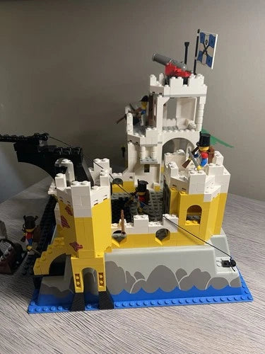 LEGO Pirates 6276 Eldorado Fortress 1990 Complete Set w/ Original Box Art Cutout
