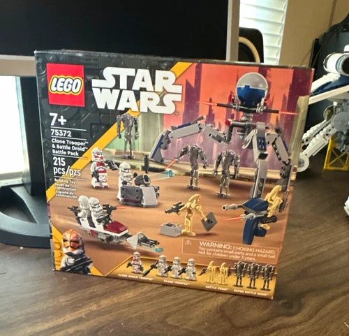 LEGO Star Wars 75372 Clone Trooper & Battle Droid Battle Pack misprint Box