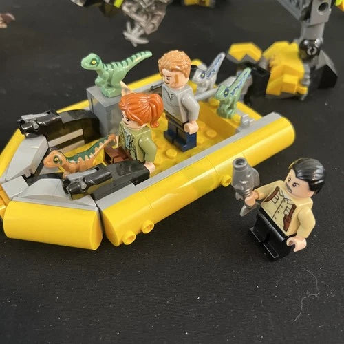 LEGO Jurassic World: T. rex vs Dino-Mech Battle (75938)