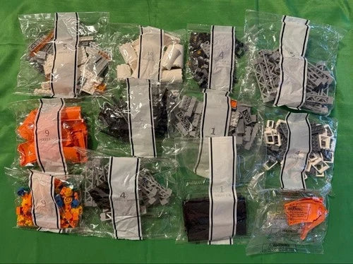 2200PCS JAKI JK8513 Space Shuttle Building Blocks Model Bricks