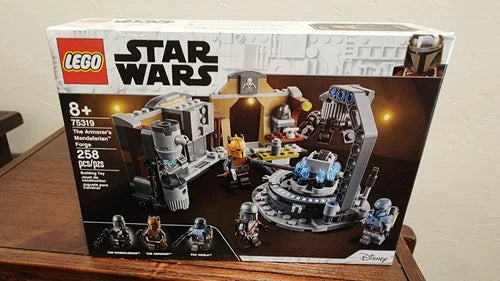 LEGO Star Wars The Armorer's Mandolorian Forge (75319) NEW! SEALED!