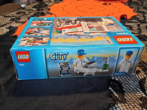 LEGO CITY: Ambulance (7890) Brand new sealed In box Retired Set