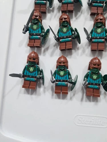 Lot Of 20 Lego Kraken Knight Minifigures 10 Male 10 Female 21358 Complete
