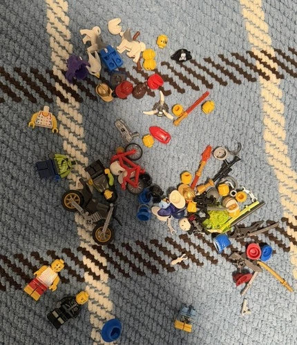 MEOW Minifigures lot