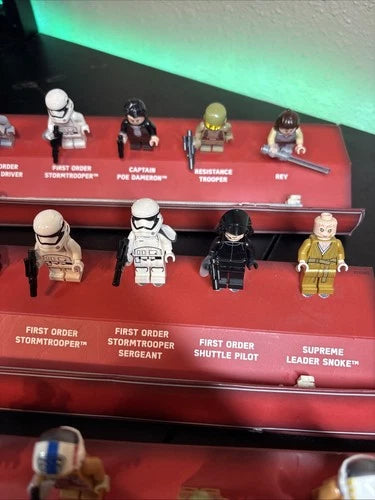 LEGO STAR WARS TOYS R’ US MINIFIGURE DISPLAY RARE CASE SDCC FIRST ORDER