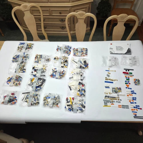 LEGO Real Madrid Santiago Bernabéu Stadium 10299 INCOMPLETE
