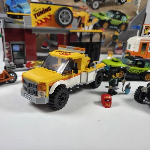 LEGO City 60258 Tuning Workshop Car Set 897 pcs Ages 6+ Box Complete Set