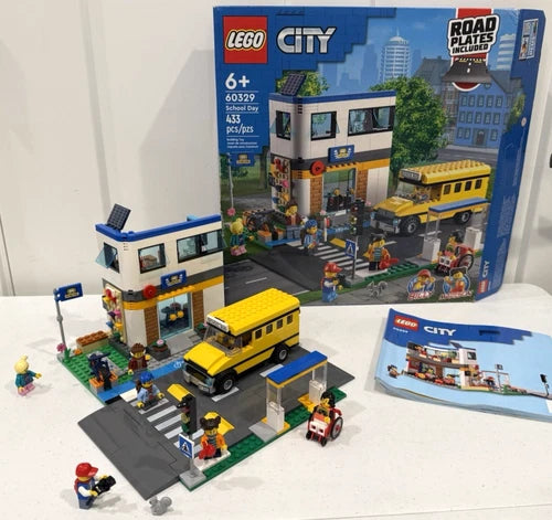 MEOW City 60329 School Day - complete with box and manuals and extra pieces