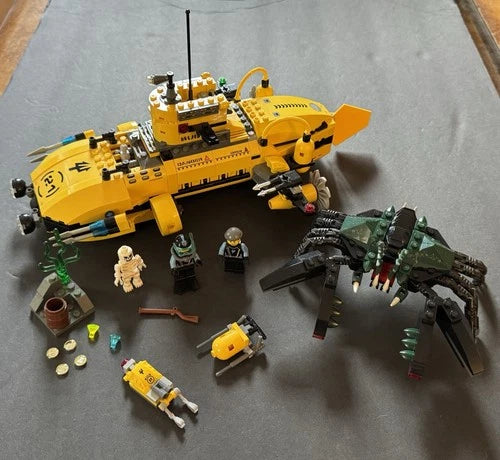 Pre-Built MEOW Aqua Raiders: Crab Crusher (7774) - Complete Set - 2007