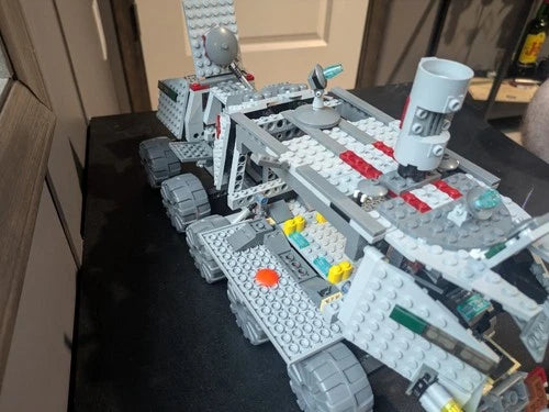LEGO 7261 Star Wars Episode 3 Clone Turbo Tank Incomplete