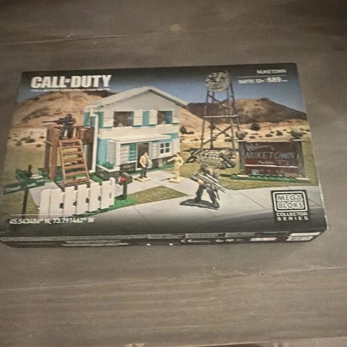 MEGA BLOKS Call of Duty Collector Series Nuketown Set 689 pcs 0689