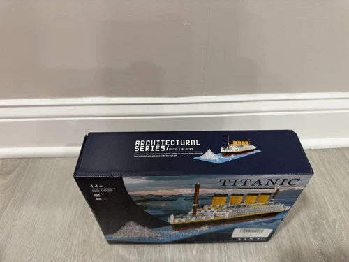Ellien Germany Style Titanic Ship Model Building Blocks Set No. 9938 Age 14+