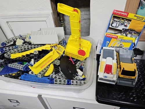 Rokenbok Giant Lot 100s of Parts