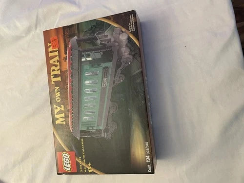 Lego 10015 GREEN PASSENGER WAGON NEW IN FACTORY SEALED BOX