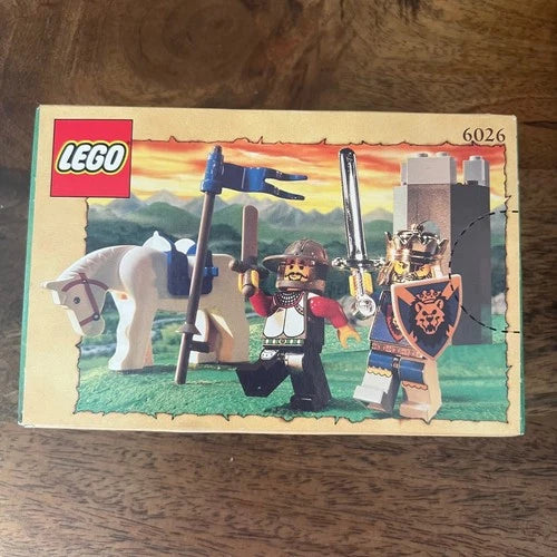 LEGO Building Set Multi Knights Kingdom King Leo 6026 Vintage 2000
