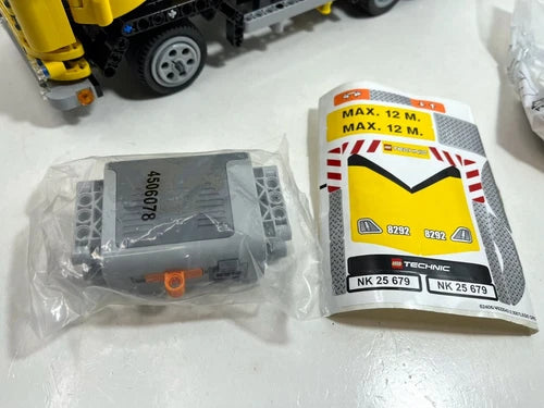 Lego Technic Model Traffic: Cherry Picker 8292 (2008) Assembled Power functions