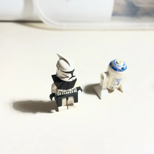 Lego Star Wars R2-D2 astromech droid and two clone troopers.